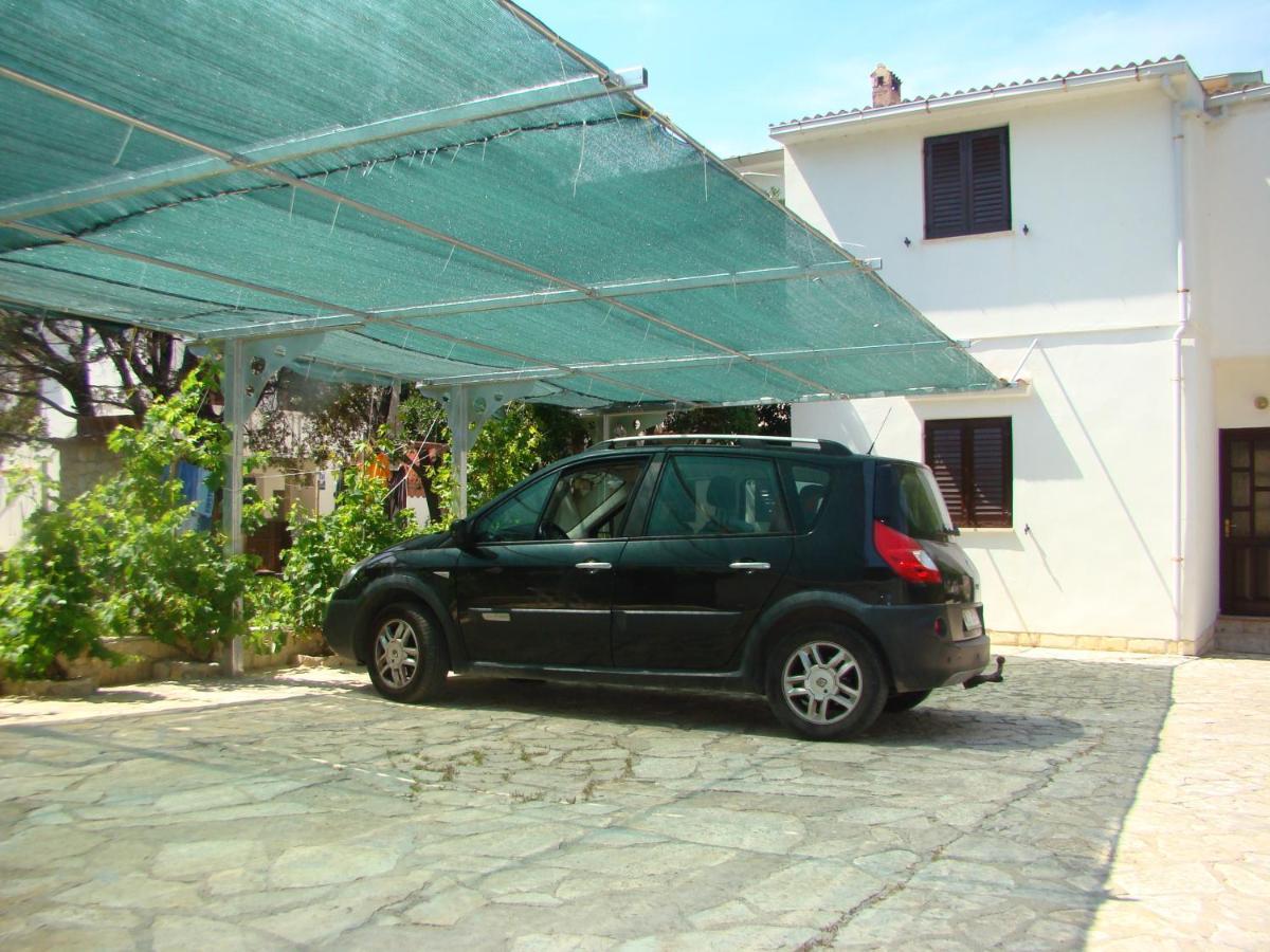 Apartments And Rooms With Parking Space Pag - 13060 Pag Town Εξωτερικό φωτογραφία