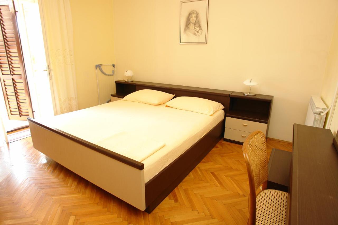 Apartments And Rooms With Parking Space Pag - 13060 Pag Town Εξωτερικό φωτογραφία