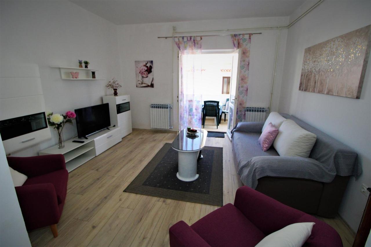Apartments And Rooms With Parking Space Pag - 13060 Pag Town Εξωτερικό φωτογραφία