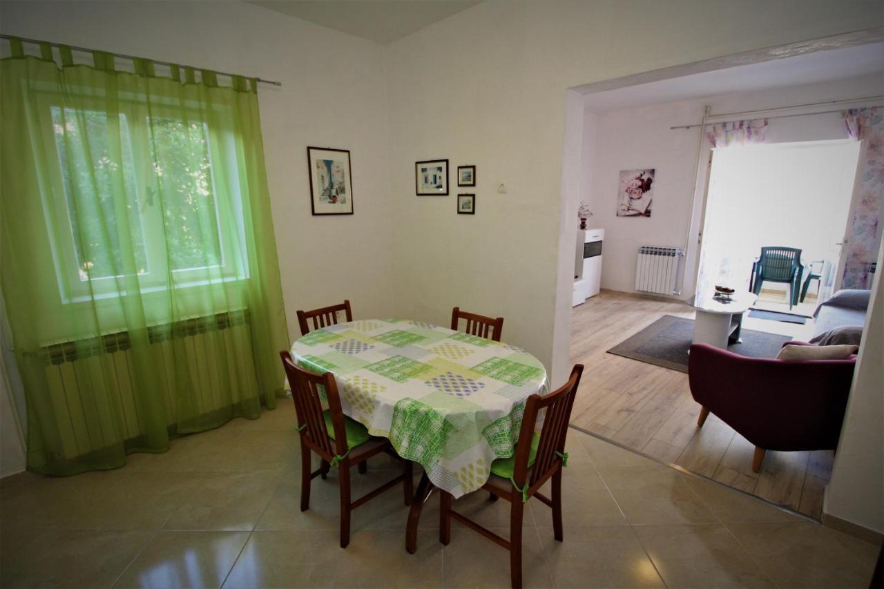 Apartments And Rooms With Parking Space Pag - 13060 Pag Town Εξωτερικό φωτογραφία