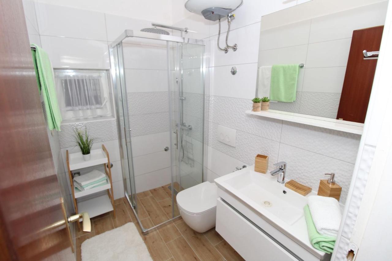 Apartments And Rooms With Parking Space Pag - 13060 Pag Town Εξωτερικό φωτογραφία