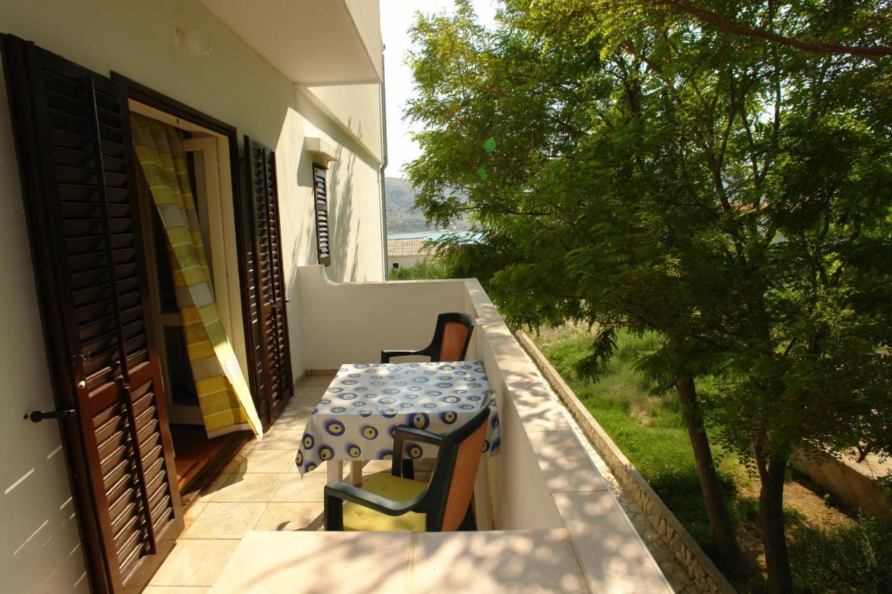 Apartments And Rooms With Parking Space Pag - 13060 Pag Town Εξωτερικό φωτογραφία